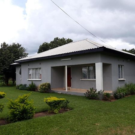 Sheilas Home Away From Home Lusaka Kültér fotó